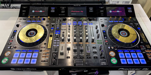Pioneer - DDJ-RZX PROFESSIONAL 4-CH DJ CONTROLLER FOR REKORDBOX